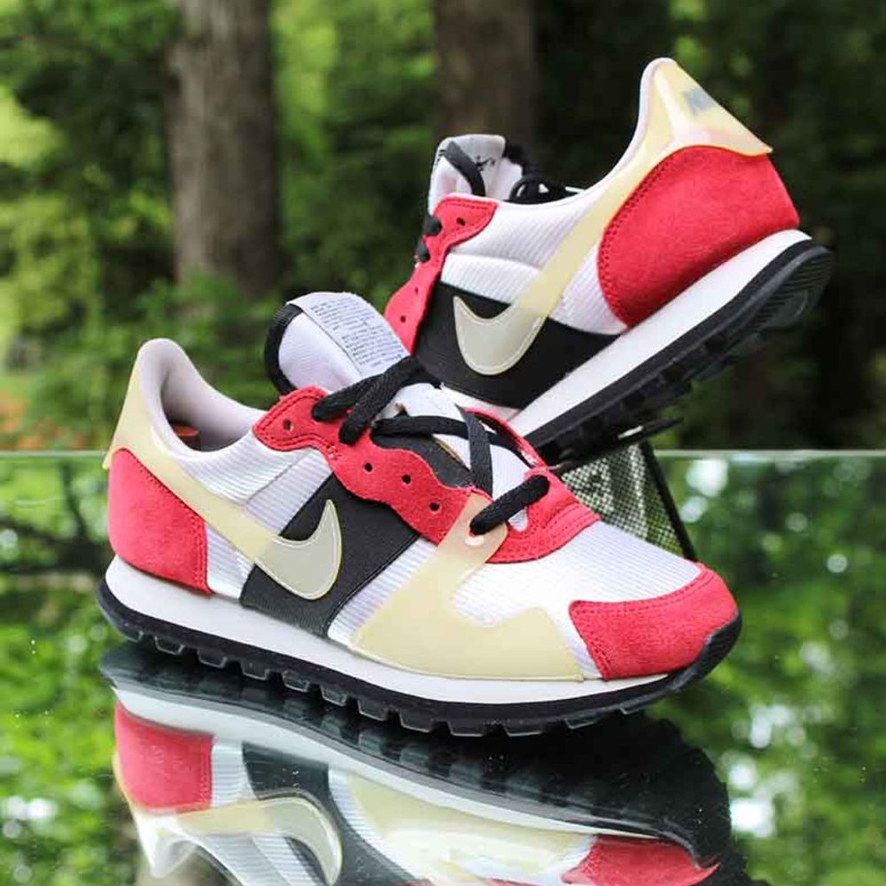 Nike V-Love Chicago Women’s Size 7.5
